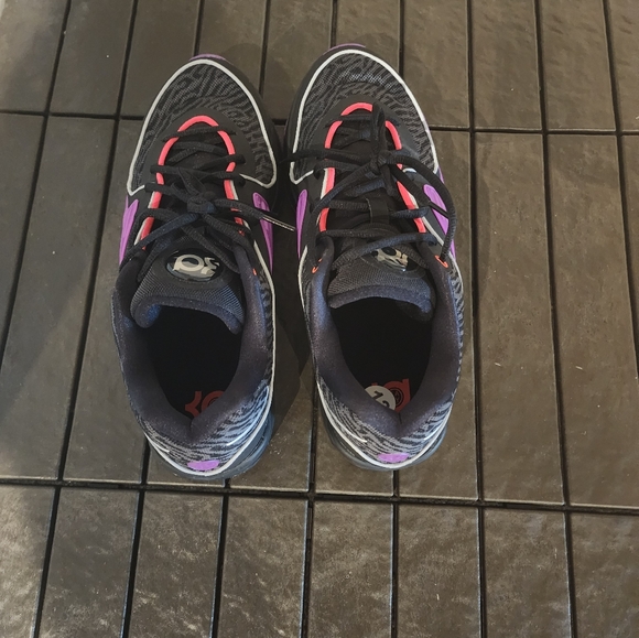 Kid's Nike KD 16 'Pathway Royalties' Basketball Shoe - Picture 14 of 16